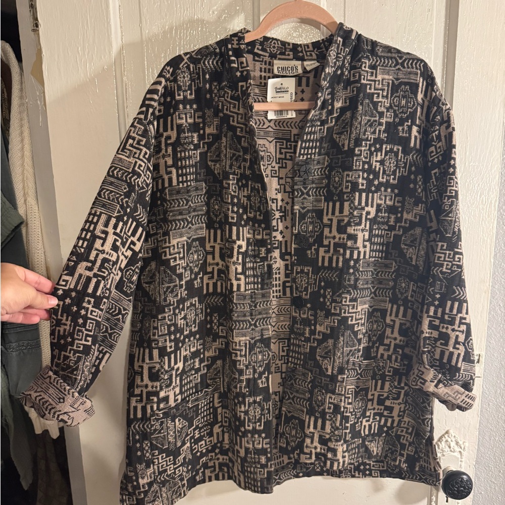 Vintage Chico's Geometric Black and Tan Button Down Shirt/Shacket